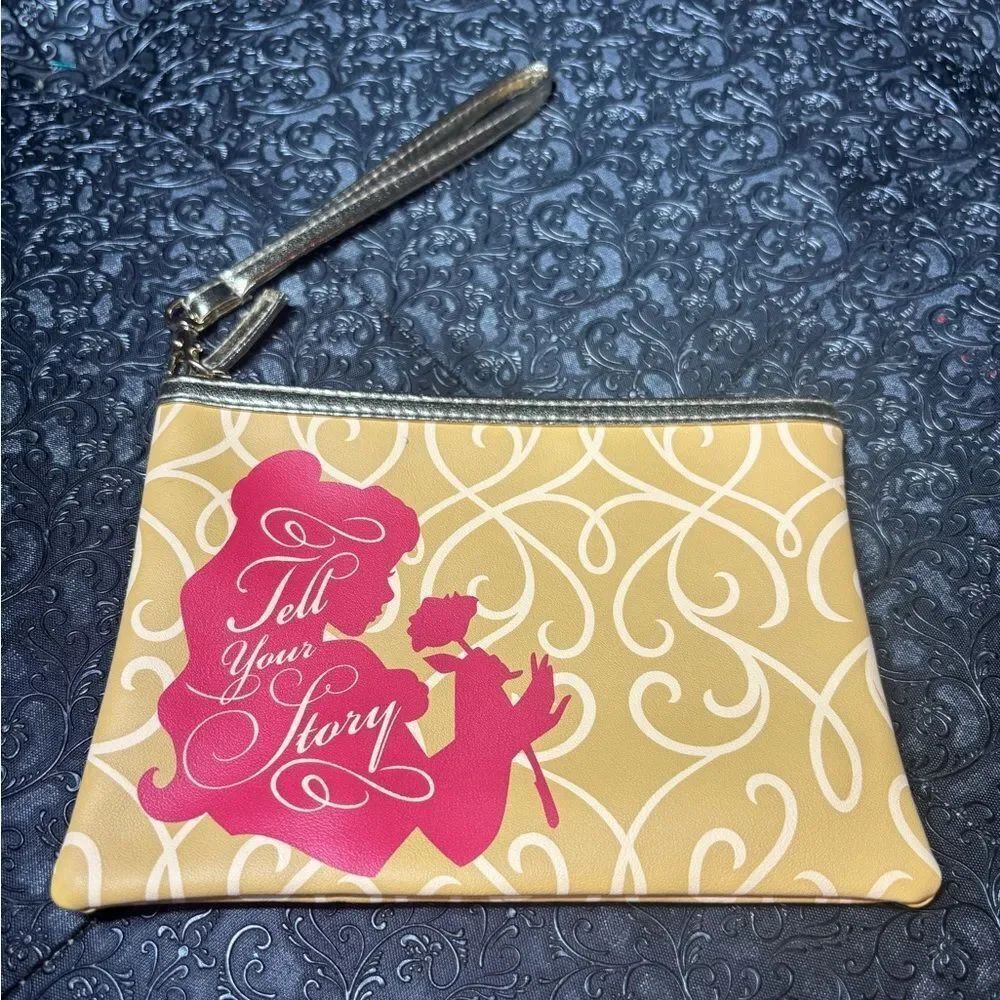 Women’s Beige Wristlet Pouch with Pink Silhouette Print NWOT